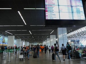 Movimento nos aeroportos é tranquilo na saída para o feriado, informa Infraero