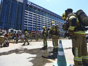 Incêndio em hospital de Brasília força retirada de pacientes