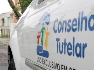 Conselheiros tutelares tomam posse em meio a denúncias envolvendo eleição