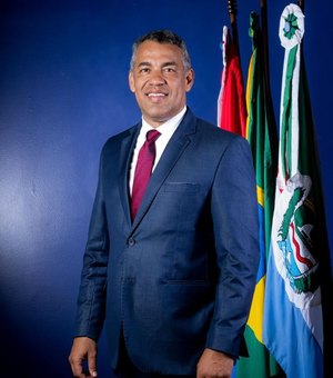 Câmara de Maceió publica portaria que oficializa retorno de Siderlane Mendonça