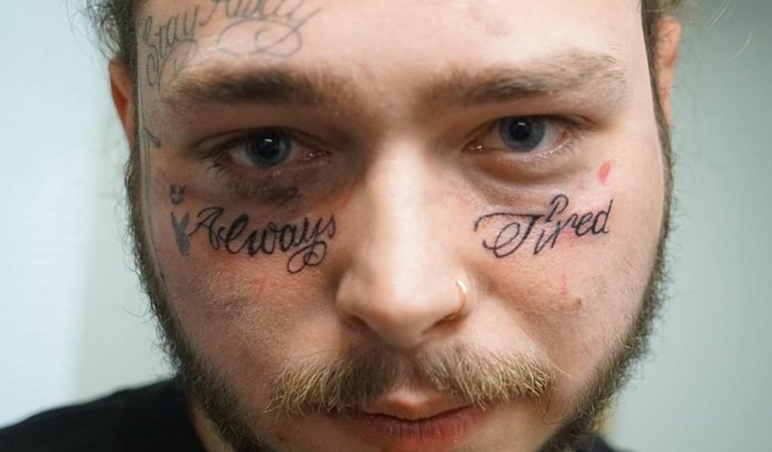 Tatuagem de Rapper Post Malone descreve o cansaço que ele vive