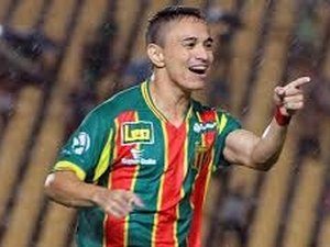 Atacante Pimentinha pode trocar Sampaio Corrêa pelo CRB