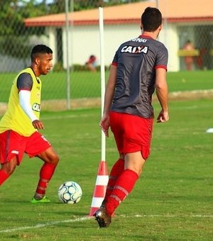 Para confronto contra o líder Fortaleza, CRB divulga lista com 23 jogadores relacionados