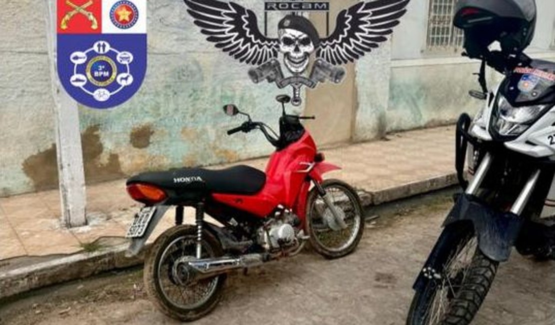 Moto roubada no bairro Cacimbas, em Arapiraca, é recuperada pela Polícia Militar