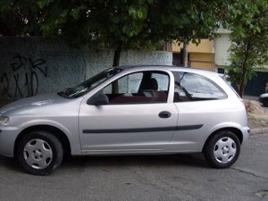 Carro é furtado próximo a Shopping de Arapiraca