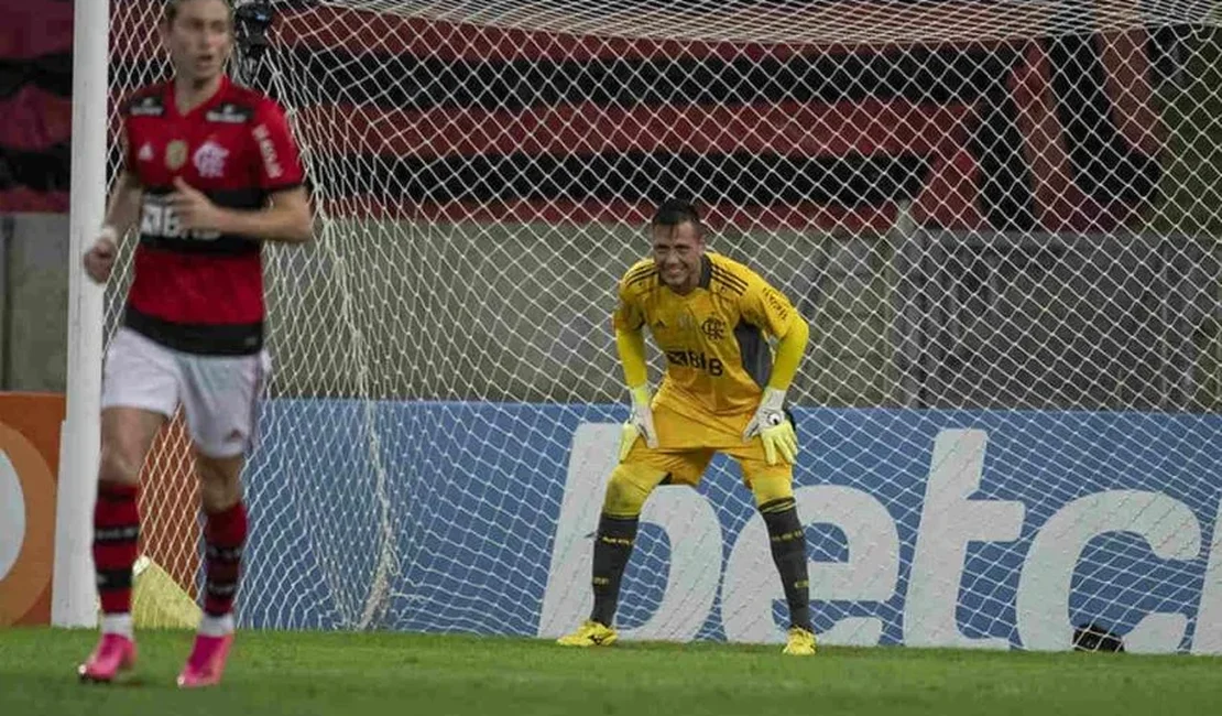 Diego Alves comenta evolução defensiva do Flamengo e celebra vitória: 'Jogo praticamente perfeito'
