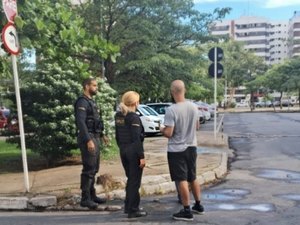 Polícia recupera celular de turista com motorista de aplicativo no bairro Jatiúca em Maceió