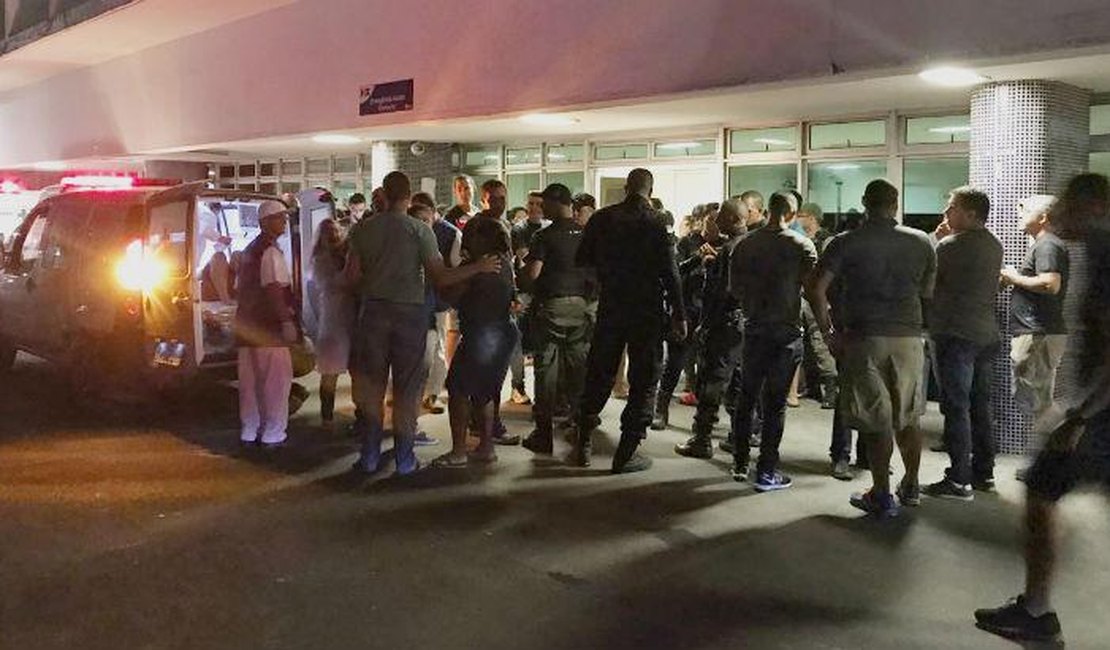 Policiais militares morrem após serem atropelados por metrô no Recife