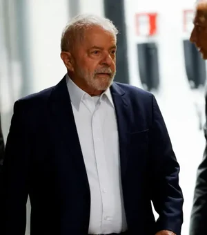 Em confraternização com políticos e ministros do STF, Lula desabafa sobre prisão