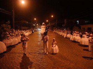 Lavagem das Escadarias do Rosário atraí milhares de pessoas