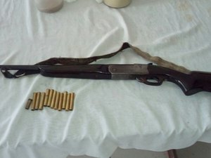 Denuncia ao 181 resulta em operação e prisões