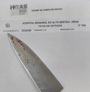 Jovem é presa acusada de esfaquear o próprio marido em Delmiro Gouveia
