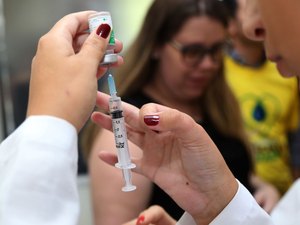 Maceió lança plataforma que mostra tempo de espera nas filas da vacinação