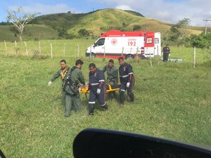 Samu Aeromédico resgata vítima de queda de moto em Viçosa