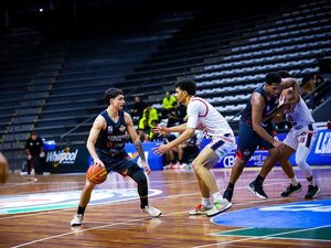 Alagoano Guilherme Omena encerra temporada no NBB com recorde pessoal pelo Caxias