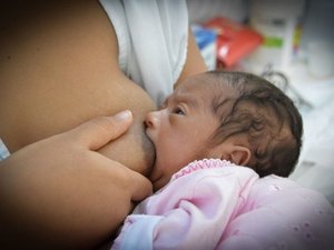 Secretaria Municipal de Saúde conscientiza sobre aleitamento materno
