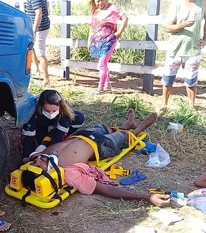 Pai e filho ficam feridos em acidente na AL 115