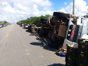 [Vídeo] Acidente grave na AL 220 provoca a morte de carroceiro