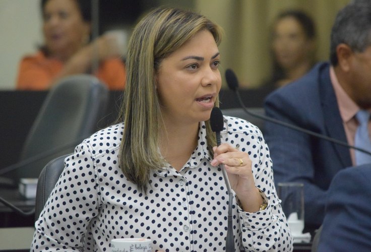 Flávia Cavalcante deve se licenciar da ALE; Leo Loureiro assume mandato temporariamente