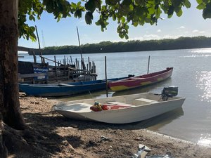Cadáver é encontrado na Lagoa Mundaú no bairro Vergel do Lago, em Maceió
