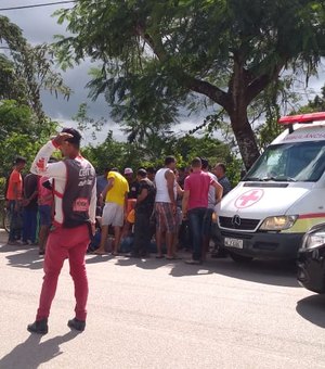 Colisão entre carro e moto deixa adolescente ferido em Porto Calvo