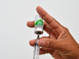 Influenza: municípios podem continuar vacinando até fim do estoque, alerta Sesau