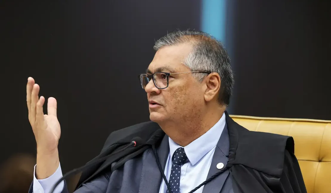 Dino suspende repasses de 'emendas Pix' a nove municípios