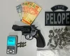 Homem com extenso histórico criminal é preso com maconha e revólver em Arapiraca