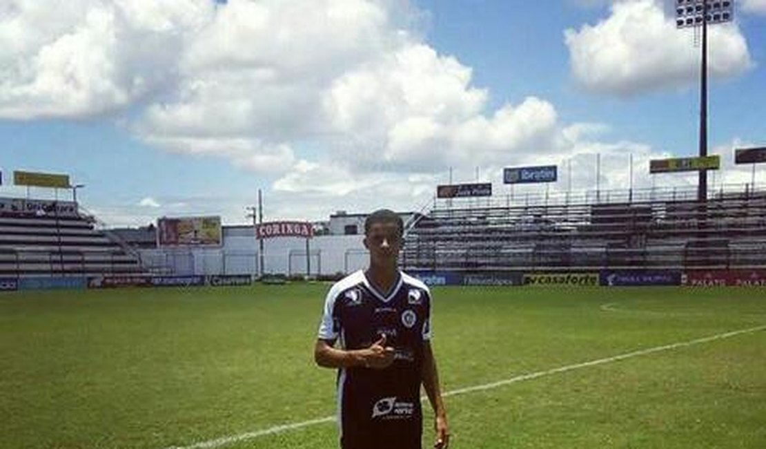 Atacante Diego Lessa comemora gol e classificação do ASA sub-17 