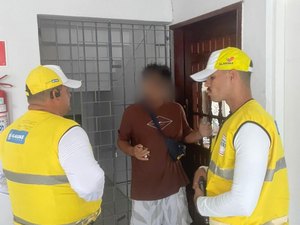 Entregador desconfia de encomenda e ajuda Ronda no Bairro prender suspeito de tráfico