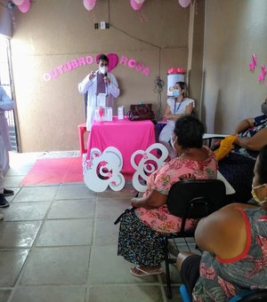 Moradoras do bairro da Levada participam de ação do Maceió Rosa