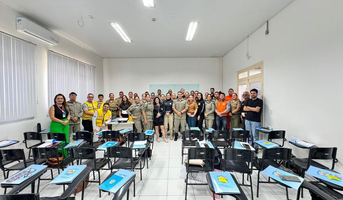 Representantes da PRF participam de curso de aprimoramento, em Maceió