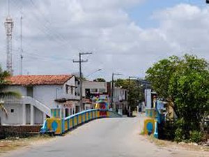 Condutor em alta velocidade colide em veículos no Passo de Camaragibe 