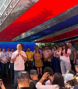 Antônio Albuquerque mostra força política ao reunir adversários no mesmo palanque