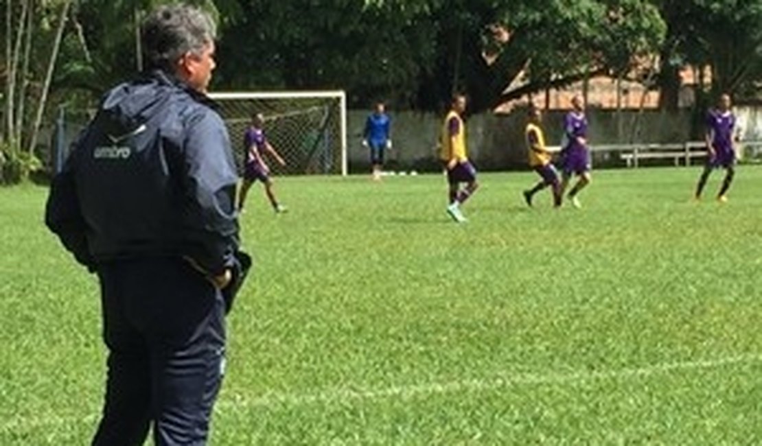 Marcelo Veiga testa elenco do Remo  e indica mudanças para jogo com ASA na próxima segunda-feira