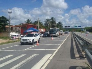 DER orienta condutores sobre uso do farol baixo nas rodovias