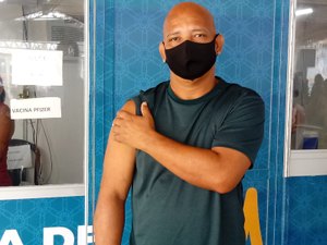 Retomada das vacinações contra a Covid-19 em Maceió deixa população esperançosa