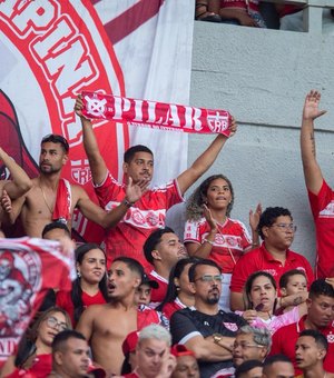 Finalista do Campeonato Alagoano, CRB arrecada mais de 600 kits escolares