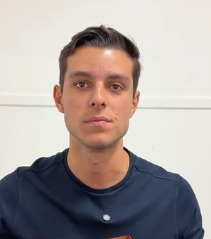 Caio Bebeto propõe inclusão da Bíblia nos acervos escolares de Maceió