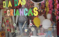 Roupas e calçados são produtos bastante vendidos para o Dia das Crianças em Porto Calvo