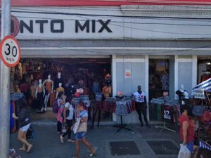 Teto de loja desaba e sete pessoas ficam feridas