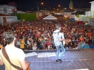 Milhares de pessoas prestigiam o encerramento da Festa das Barracas em Limoeiro de Anadia‏