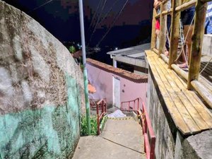 Polícia procura suspeitos de matar jovem perto de igreja em Ipioca
