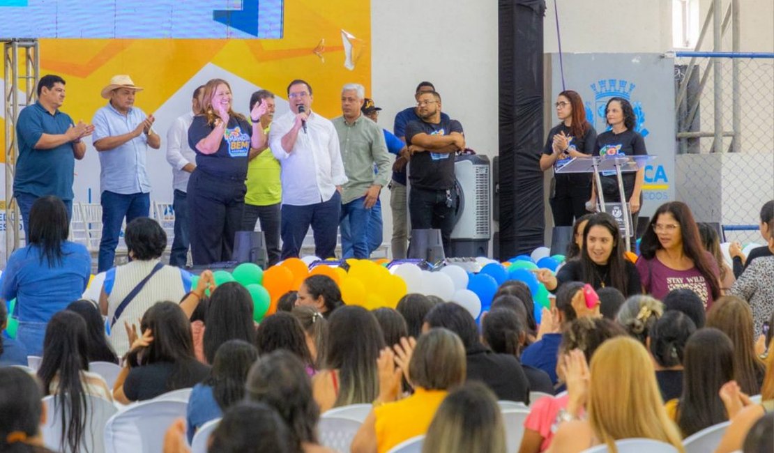 Prefeito Luciano reforça compromisso com a Educação durante Jornada Pedagógica em Arapiraca