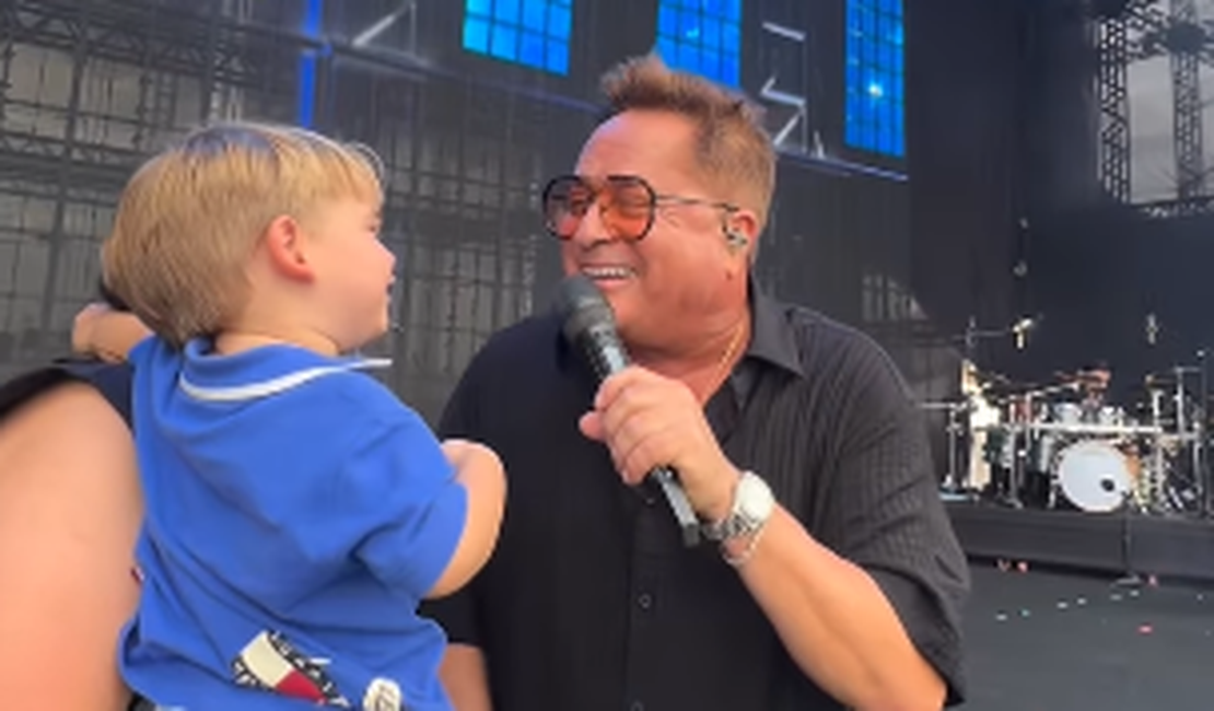 Filho de Virginia e Zé Felipe encanta ao acompanhar avô Leonardo durante ensaio
