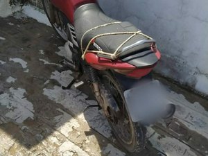 Moto roubada é recuperada em Paripueira