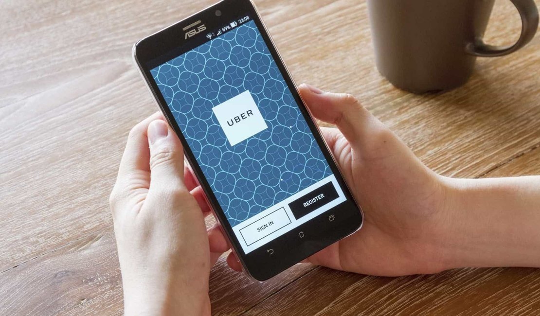 Uber anuncia recursos de segurança para motorista e passageiro