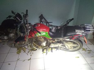 PM encontra moto que havia sido roubada em Arapiraca