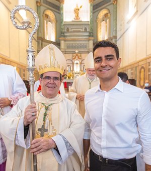 JHC prestigia missa de início do governo do novo arcebispo de Maceió
