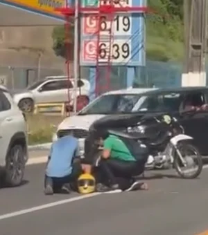 Colisão entre caminhão motocicleta e deixa mulher ferida em Mangabeiras